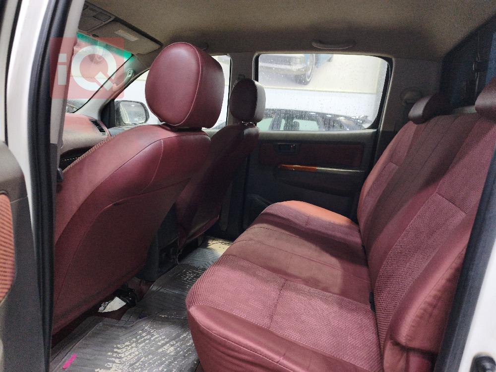 تويوتا هايلوكس